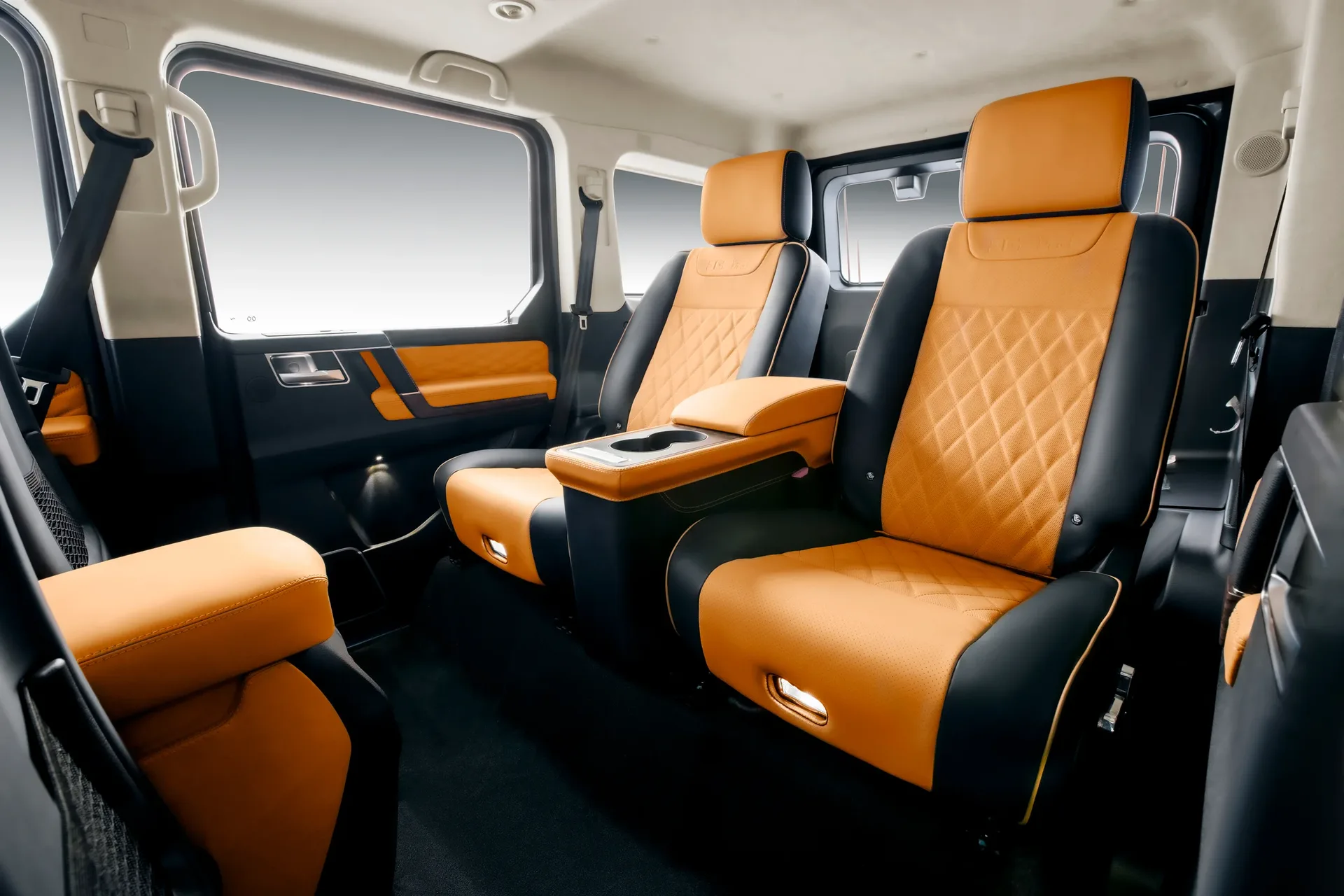 BJ80 interior, photograph 6