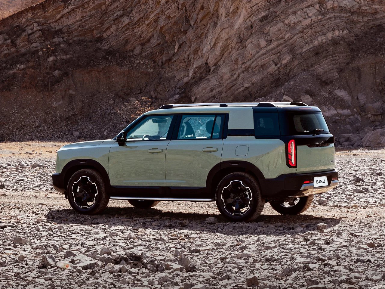 BJ30 Hybrid exterior, photograph 5