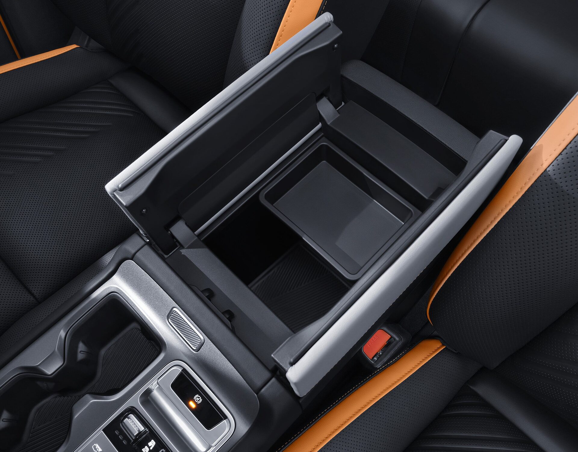 BJ40 PRO interior, photograph 12