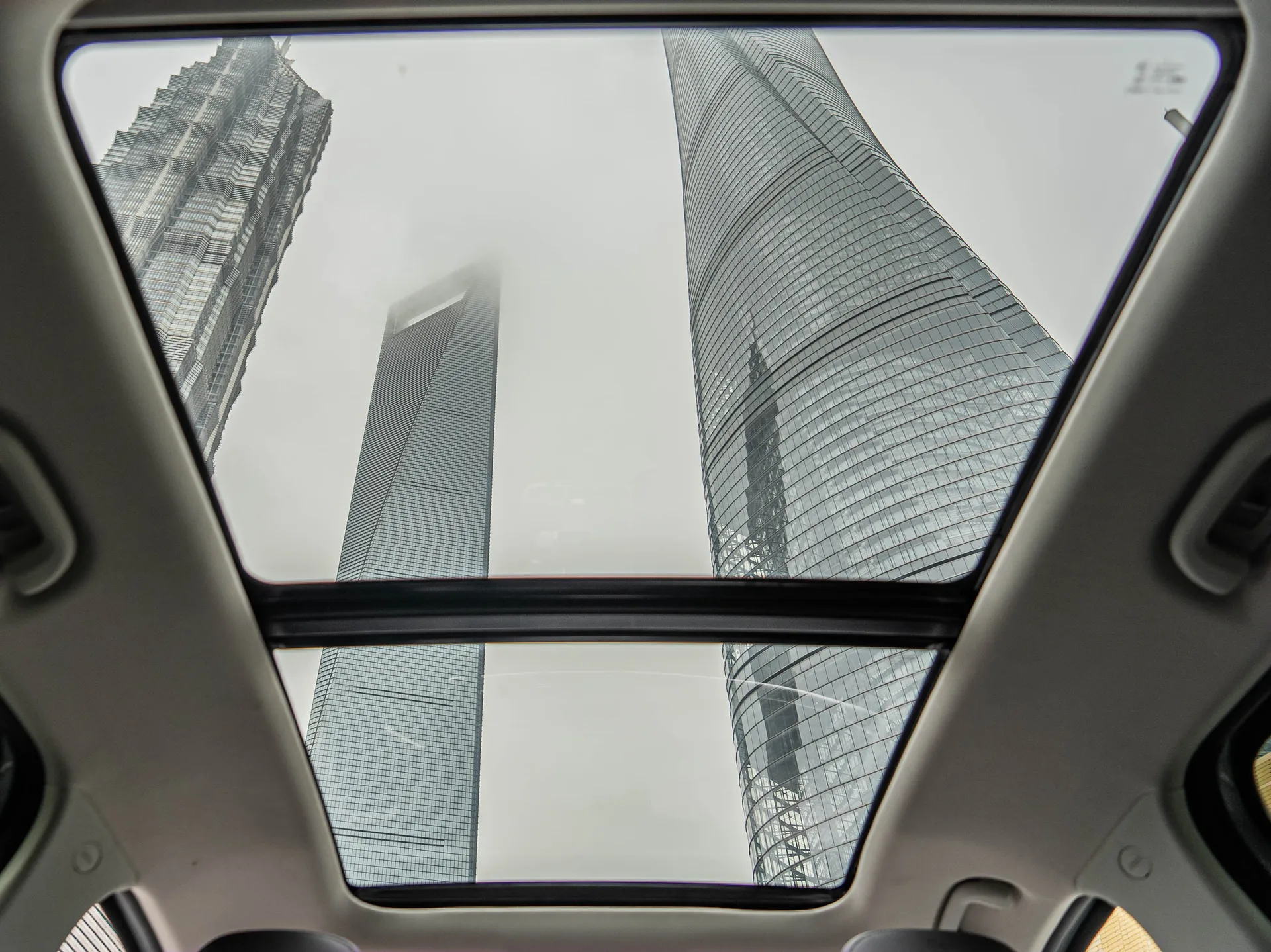 All New X7 exterior, photograph 5