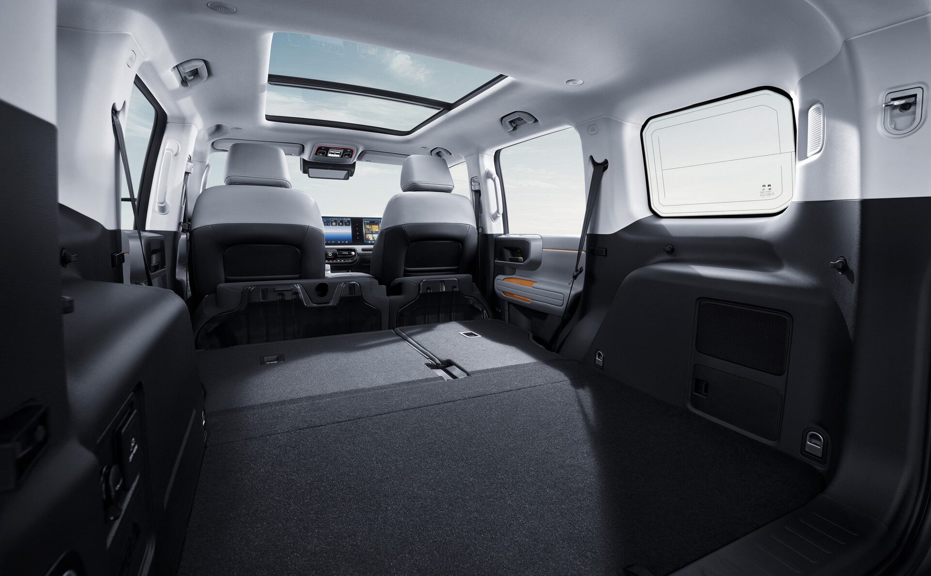 BJ40 PRO interior, photograph 9