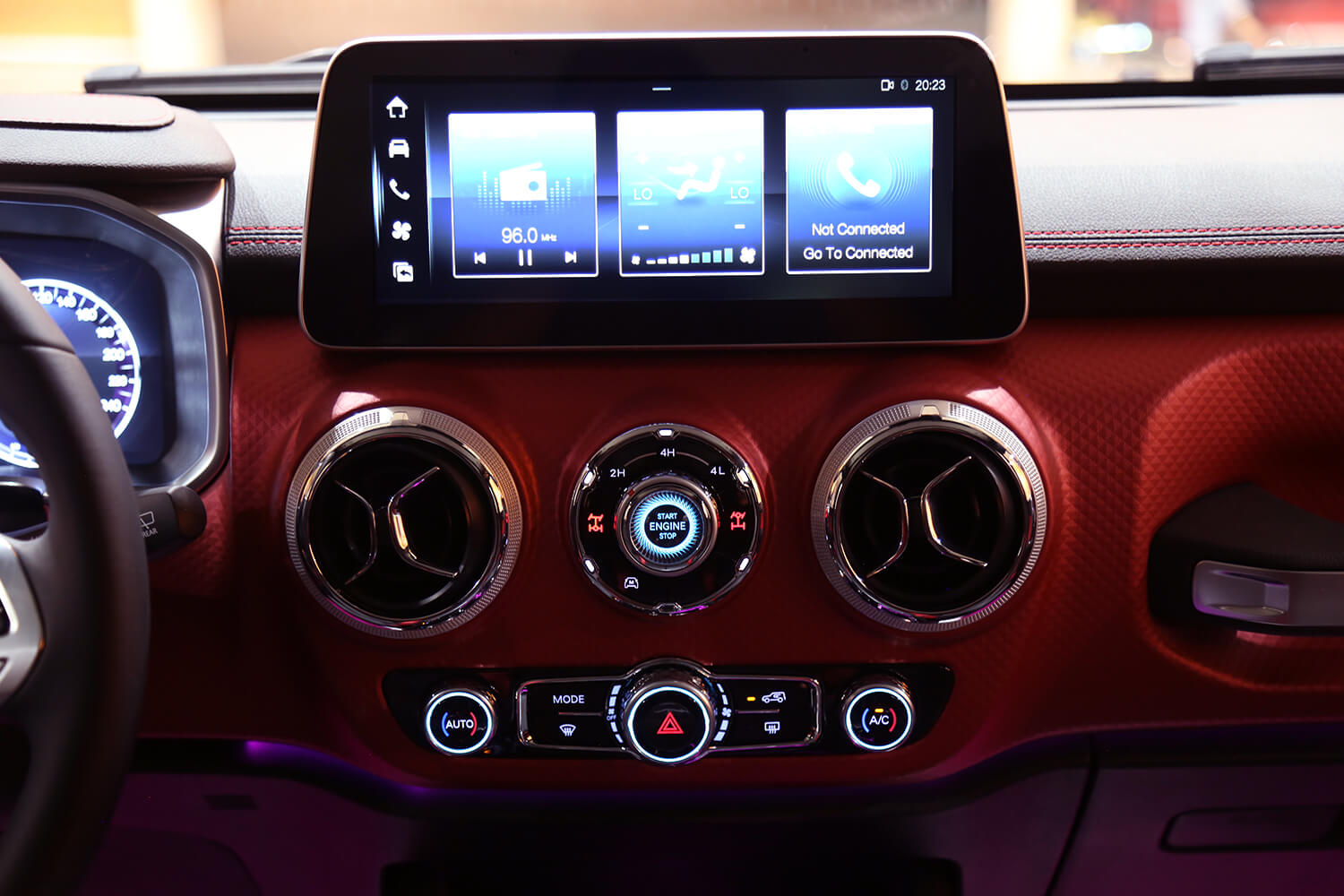 BJ40 SE interior, photograph 6