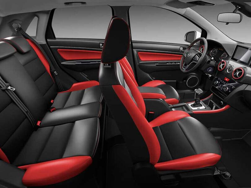 X35 interior, photograph 4